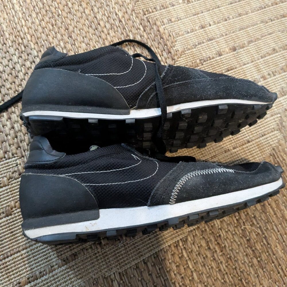 Nike retro black waffle sneakers, women's size 10